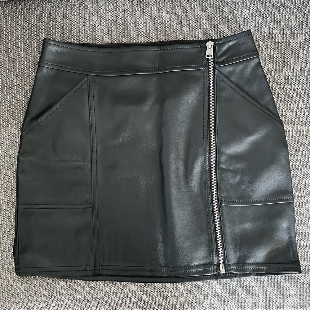 Express Faux Leather Mini Skirt *NEW WITH TAGS*